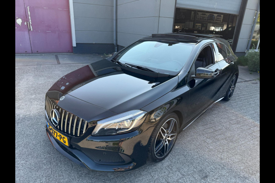 Mercedes-Benz A-Klasse 220 D 4MATIC AMG 4X4 LEDER PANO CAM FACE+ LUXE