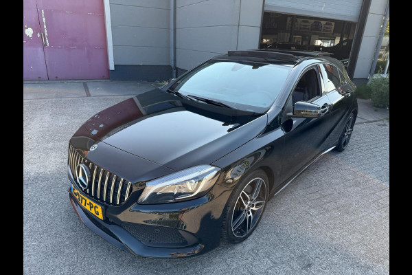 Mercedes-Benz A-Klasse 220 D 4MATIC AMG 4X4 LEDER PANO CAM FACE+ LUXE