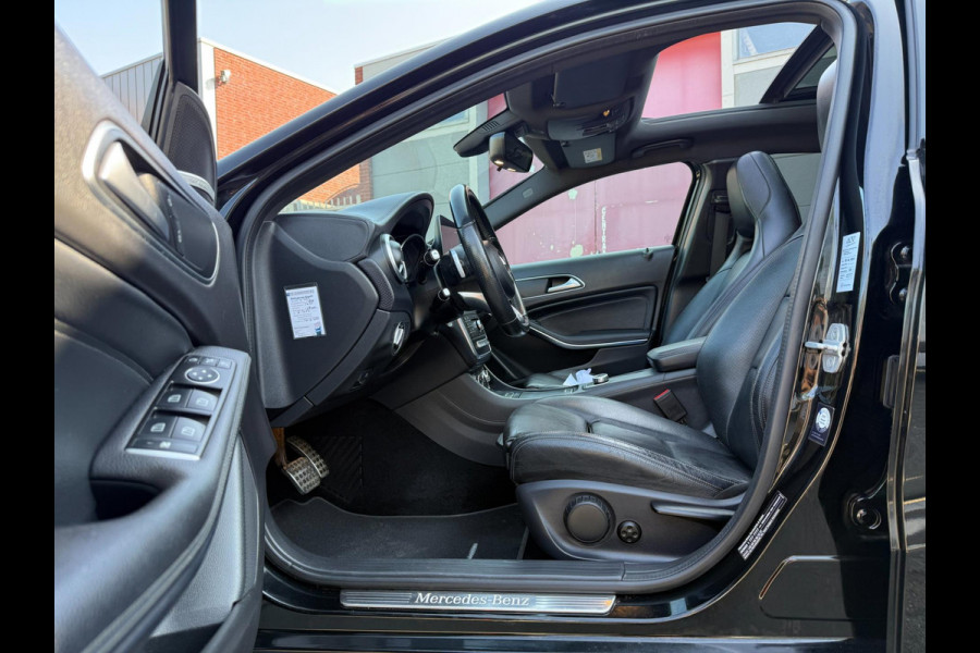 Mercedes-Benz A-Klasse 220 D 4MATIC AMG 4X4 LEDER PANO CAM FACE+ LUXE
