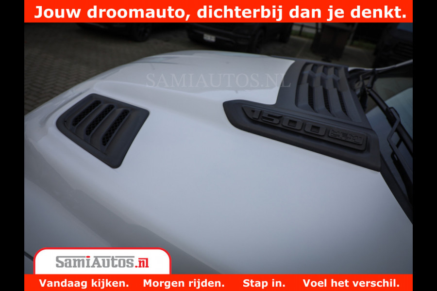 Dodge Ram 1500 Limited Night | 5.7 V8 Hemi Full Option | Comfortabele Dubbele Cabine met Royale 5 Zitplaatsen | De Meest Luxe en Volle Pick-Up in zijn Klasse | BPM vrij | Nu Leverbaar uit Voorraad | Voorraad Nr v45lpr
