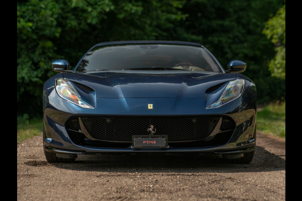 Ferrari 812 Superfast | Atelier Car | Blu Swaters | Veel alcantara! | Lift | JBL | Carbon Driver Zone | Briljante configuratie
