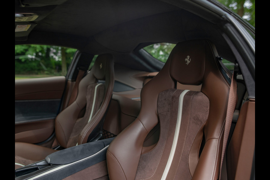 Ferrari 812 Superfast | Atelier Car | Blu Swaters | Veel alcantara! | Lift | JBL | Carbon Driver Zone | Briljante configuratie