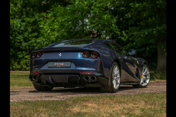 Ferrari 812 Superfast | Atelier Car | Blu Swaters | Veel alcantara! | Lift | JBL | Carbon Driver Zone | Briljante configuratie