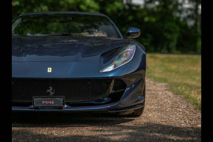 Ferrari 812 Superfast | Atelier Car | Blu Swaters | Veel alcantara! | Lift | JBL | Carbon Driver Zone | Briljante configuratie
