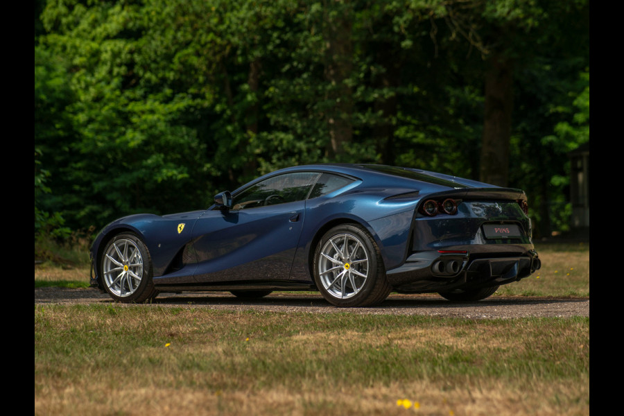Ferrari 812 Superfast | Atelier Car | Blu Swaters | Veel alcantara! | Lift | JBL | Carbon Driver Zone | Briljante configuratie