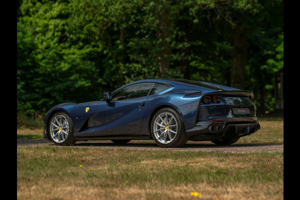 Ferrari 812 Superfast | Atelier Car | Blu Swaters | Veel alcantara! | Lift | JBL | Carbon Driver Zone | Briljante configuratie