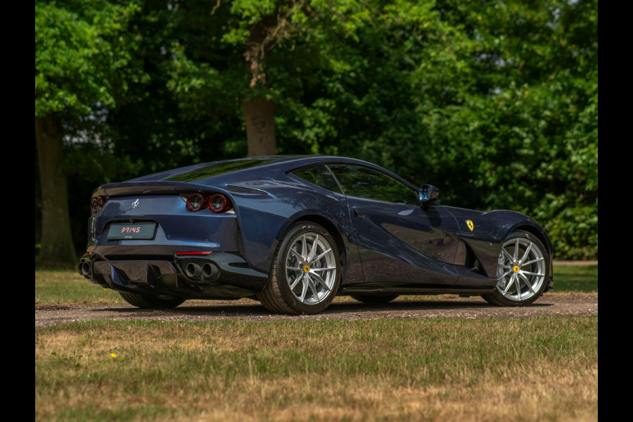 Ferrari 812 Superfast | Atelier Car | Blu Swaters | Veel alcantara! | Lift | JBL | Carbon Driver Zone | Briljante configuratie