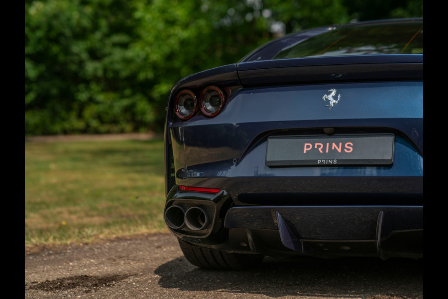 Ferrari 812 Superfast | Atelier Car | Blu Swaters | Veel alcantara! | Lift | JBL | Carbon Driver Zone | Briljante configuratie