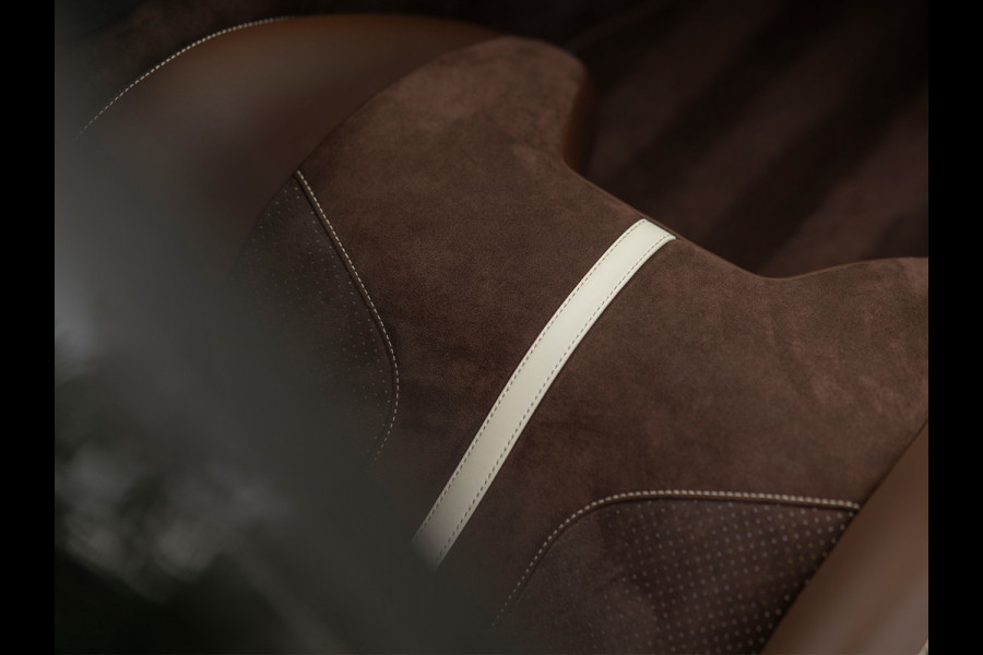 Ferrari 812 Superfast | Atelier Car | Blu Swaters | Veel alcantara! | Lift | JBL | Carbon Driver Zone | Briljante configuratie