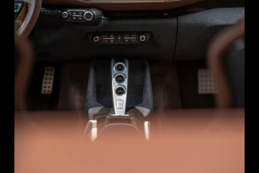 Ferrari 812 Superfast | Atelier Car | Blu Swaters | Veel alcantara! | Lift | JBL | Carbon Driver Zone | Briljante configuratie