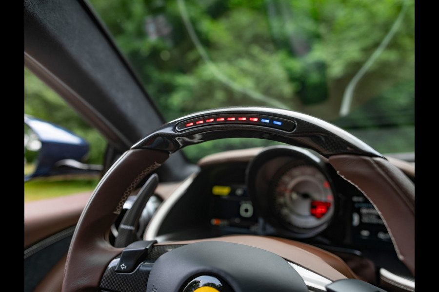 Ferrari 812 Superfast | Atelier Car | Blu Swaters | Veel alcantara! | Lift | JBL | Carbon Driver Zone | Briljante configuratie