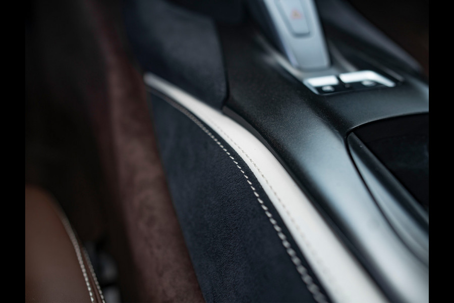 Ferrari 812 Superfast | Atelier Car | Blu Swaters | Veel alcantara! | Lift | JBL | Carbon Driver Zone | Briljante configuratie