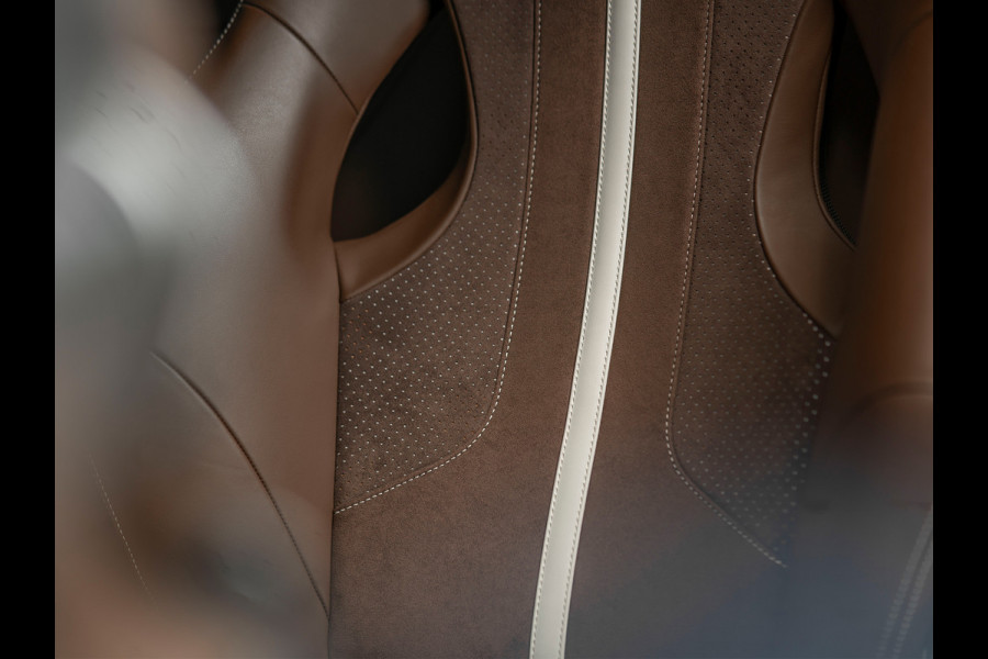 Ferrari 812 Superfast | Atelier Car | Blu Swaters | Veel alcantara! | Lift | JBL | Carbon Driver Zone | Briljante configuratie