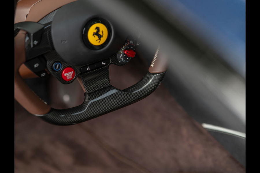 Ferrari 812 Superfast | Atelier Car | Blu Swaters | Veel alcantara! | Lift | JBL | Carbon Driver Zone | Briljante configuratie