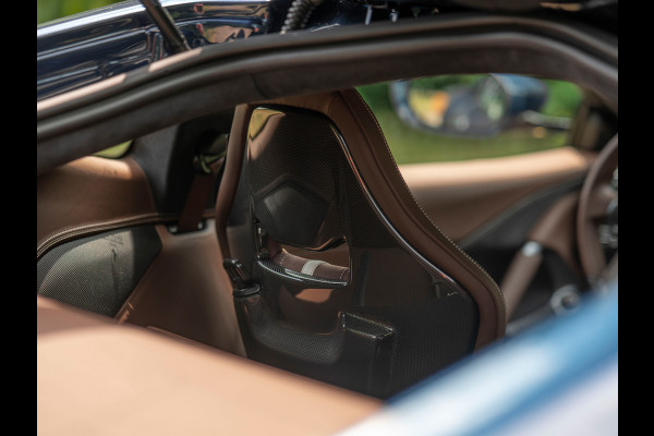 Ferrari 812 Superfast | Atelier Car | Blu Swaters | Veel alcantara! | Lift | JBL | Carbon Driver Zone | Briljante configuratie