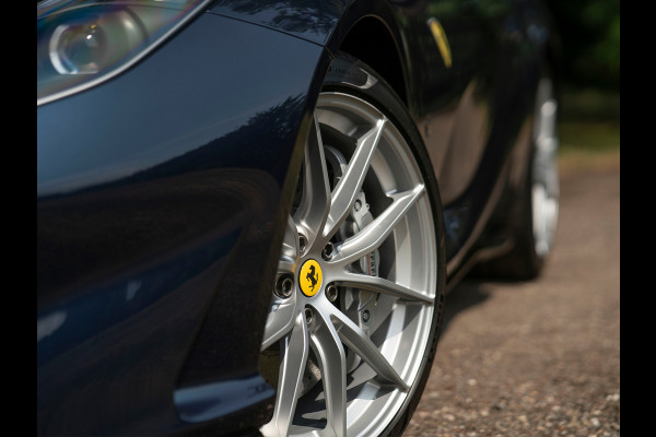 Ferrari 812 Superfast | Atelier Car | Blu Swaters | Veel alcantara! | Lift | JBL | Carbon Driver Zone | Briljante configuratie