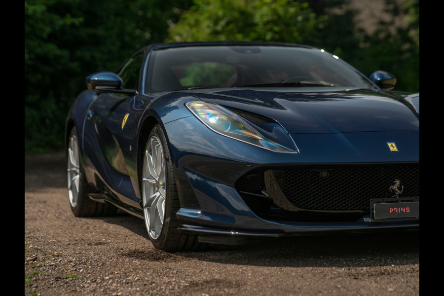 Ferrari 812 Superfast | Atelier Car | Blu Swaters | Veel alcantara! | Lift | JBL | Carbon Driver Zone | Briljante configuratie