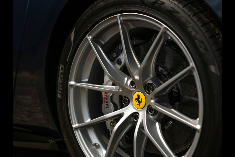 Ferrari 812 Superfast | Atelier Car | Blu Swaters | Veel alcantara! | Lift | JBL | Carbon Driver Zone | Briljante configuratie