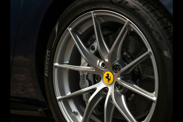 Ferrari 812 Superfast | Atelier Car | Blu Swaters | Veel alcantara! | Lift | JBL | Carbon Driver Zone | Briljante configuratie
