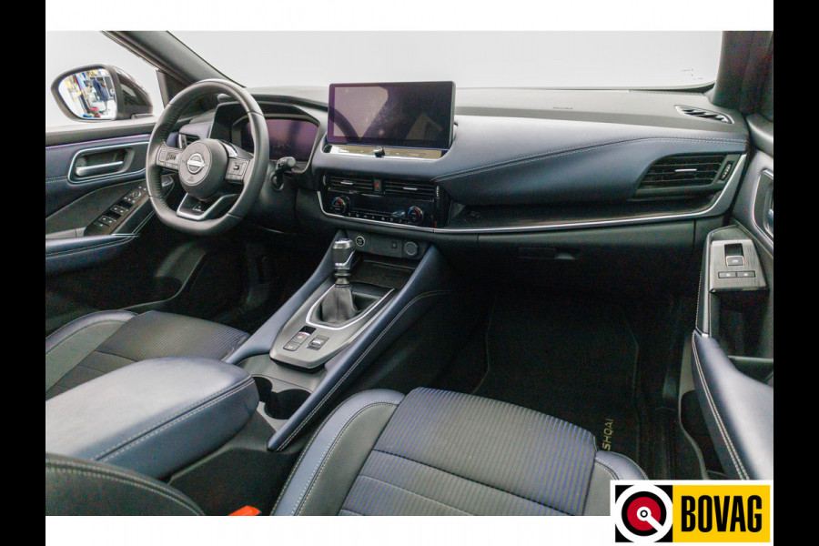 Nissan QASHQAI 1.3 MHEV Tekna Design Pack 141 PK | Pano | 360 Camera | Elec. klep | Adap. cruise | Headup display | Draadloze lader, automatisch inparkeren, dode hoek detectie, zwarte hemel