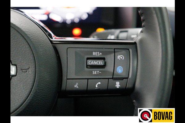 Nissan QASHQAI 1.3 MHEV Tekna Design Pack 141 PK | Pano | 360 Camera | Elec. klep | Adap. cruise | Headup display | Draadloze lader, automatisch inparkeren, dode hoek detectie, zwarte hemel