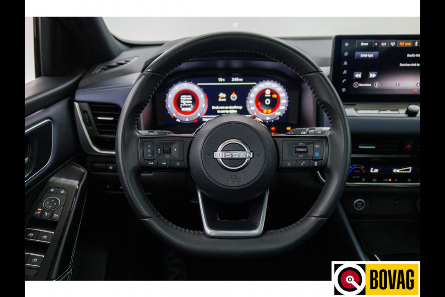 Nissan QASHQAI 1.3 MHEV Tekna Design Pack 141 PK | Pano | 360 Camera | Elec. klep | Adap. cruise | Headup display | Draadloze lader, automatisch inparkeren, dode hoek detectie, zwarte hemel
