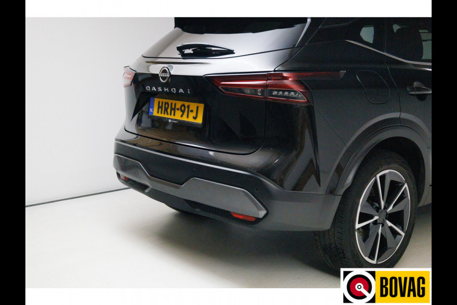 Nissan QASHQAI 1.3 MHEV Tekna Design Pack 141 PK | Pano | 360 Camera | Elec. klep | Adap. cruise | Headup display | Draadloze lader, automatisch inparkeren, dode hoek detectie, zwarte hemel