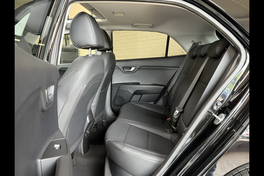 Kia Rio 1.0 T-GDi MHEV Platinum Edition | Navi | Pano | Leder | 17 inch | ACC | Blindspot | 100% dealer onderhouden!