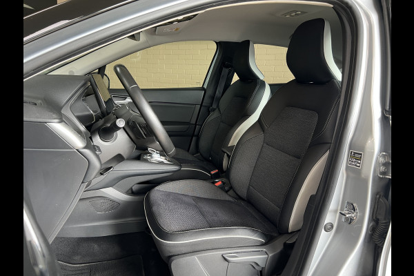 Renault Captur 1.3 TCe 155Pk Intens | Groot Navi | ACC | Blindspot | Camera | 17" | PDC V+A 100% Dealer onderhouden!