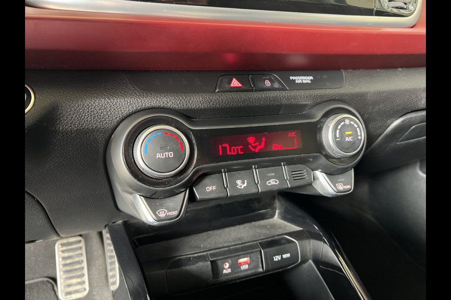 Kia Rio 1.0 TGDI 120pk | Platinum Edition | VERKOCHT! Navi | Camera | Leder | Pano | 17"| Stoel & Stuur Verwarming | Volledig onderhouden!