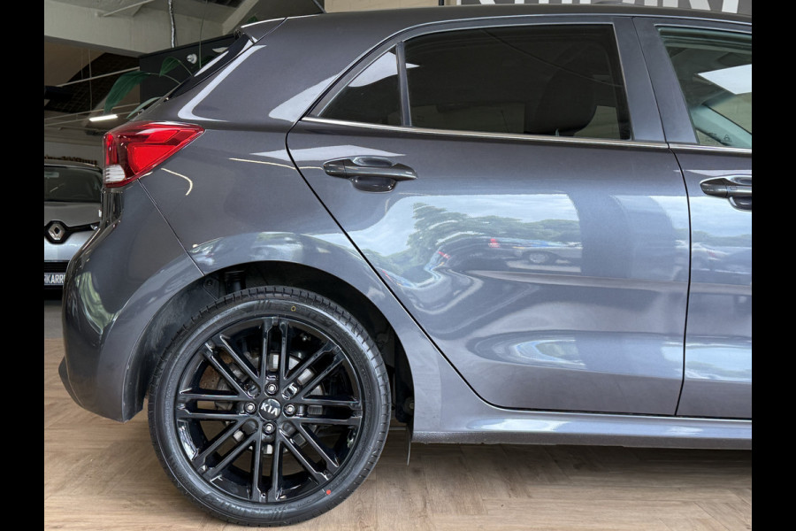 Kia Rio 1.0 TGDI 120pk | Platinum Edition | VERKOCHT! Navi | Camera | Leder | Pano | 17"| Stoel & Stuur Verwarming | Volledig onderhouden!