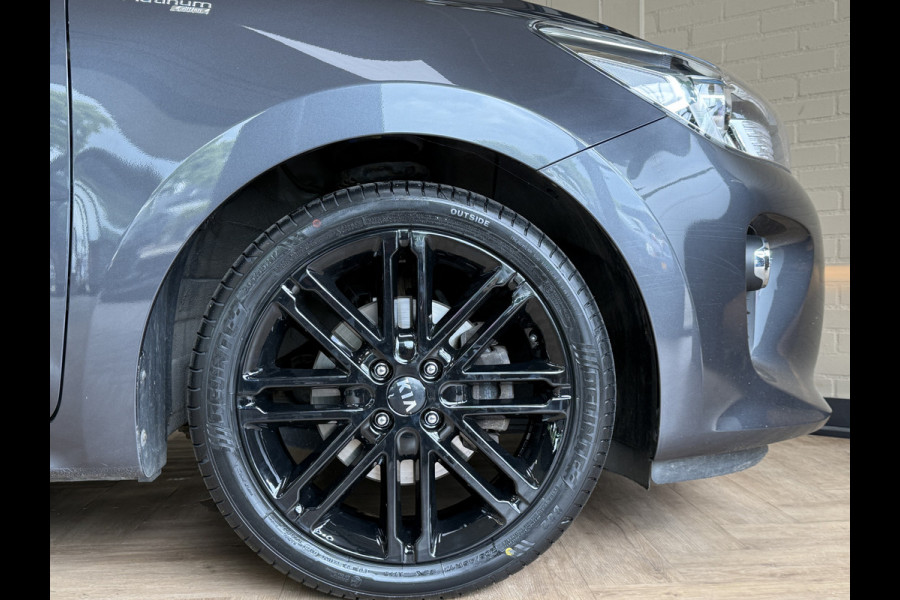 Kia Rio 1.0 TGDI 120pk | Platinum Edition | VERKOCHT! Navi | Camera | Leder | Pano | 17"| Stoel & Stuur Verwarming | Volledig onderhouden!