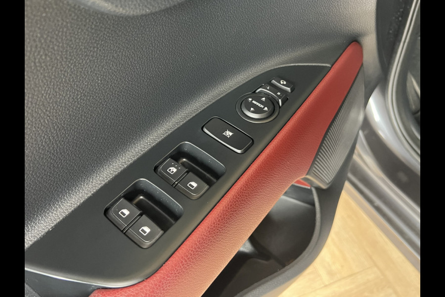 Kia Rio 1.0 TGDI 120pk | Platinum Edition | VERKOCHT! Navi | Camera | Leder | Pano | 17"| Stoel & Stuur Verwarming | Volledig onderhouden!