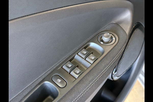 Renault ZOE R110 Limited 41 kWh (Huur Accu) Navi | Pdc | Camera | Keyless | Clima | 100 % Dealer onderhouden!