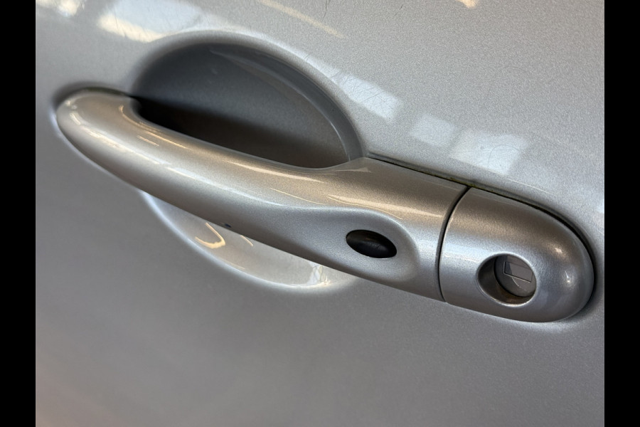 Renault ZOE R110 Limited 41 kWh (Huur Accu) Navi | Pdc | Camera | Keyless | Clima | 100 % Dealer onderhouden!