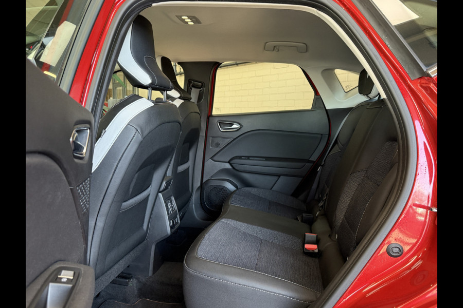Renault Captur 1.3 TCe 130 AUT Intens | Navi | ACC | Blindspot | Camera | 17 inch | PDC V+A | 100% Renault dealer onderhouden!