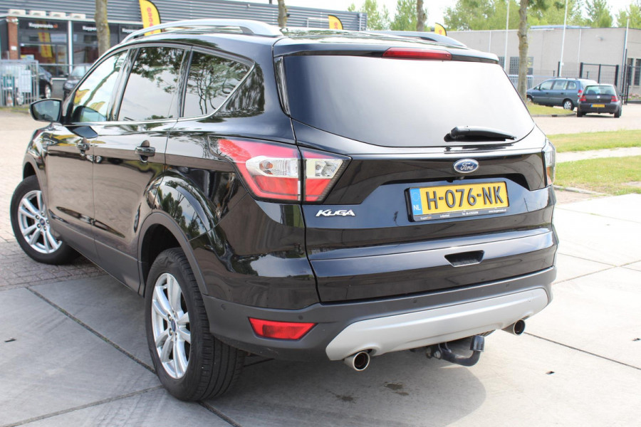 Ford Kuga 1.5 EcoBoost Titanium prijs is incl btw CAMERA TREKHAAK VERWARMBARE STOELEN MULTIMEDIA
