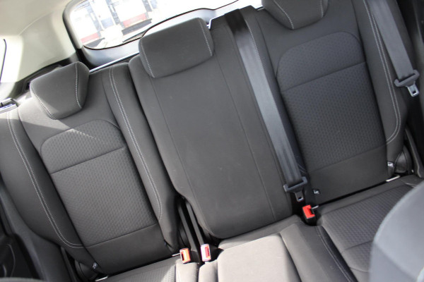 Ford Kuga 1.5 EcoBoost Titanium prijs is incl btw CAMERA TREKHAAK VERWARMBARE STOELEN MULTIMEDIA