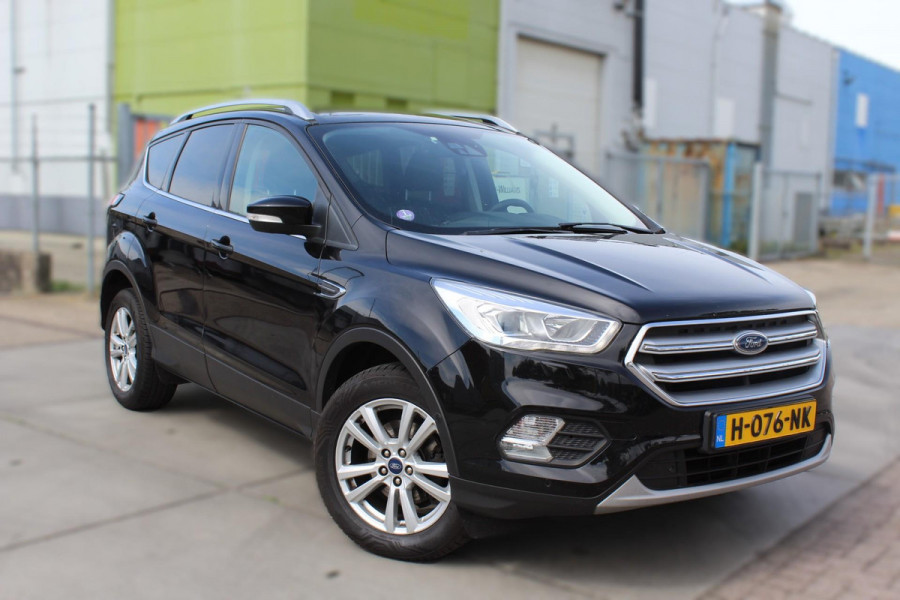 Ford Kuga 1.5 EcoBoost Titanium prijs is incl btw CAMERA TREKHAAK VERWARMBARE STOELEN MULTIMEDIA