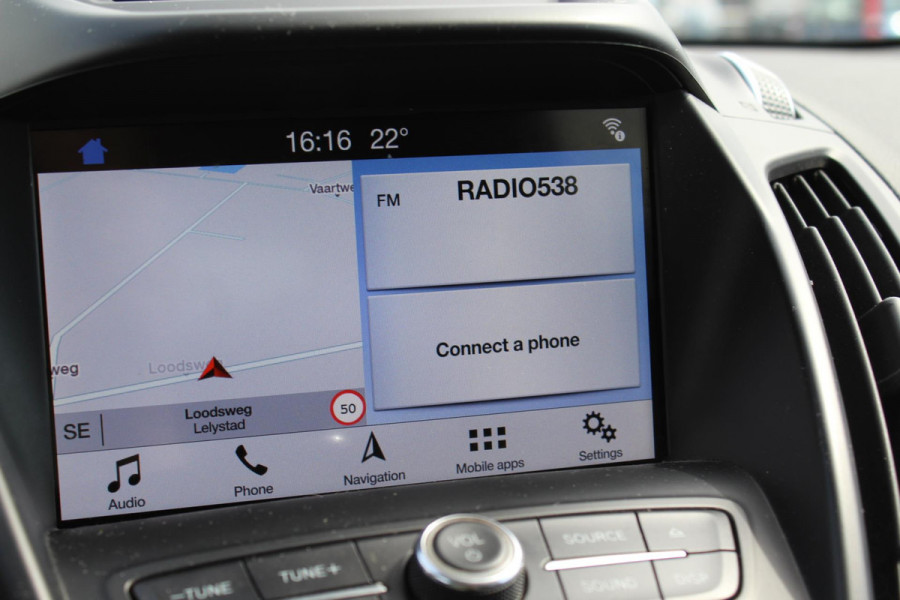 Ford Kuga 1.5 EcoBoost Titanium prijs is incl btw CAMERA TREKHAAK VERWARMBARE STOELEN MULTIMEDIA