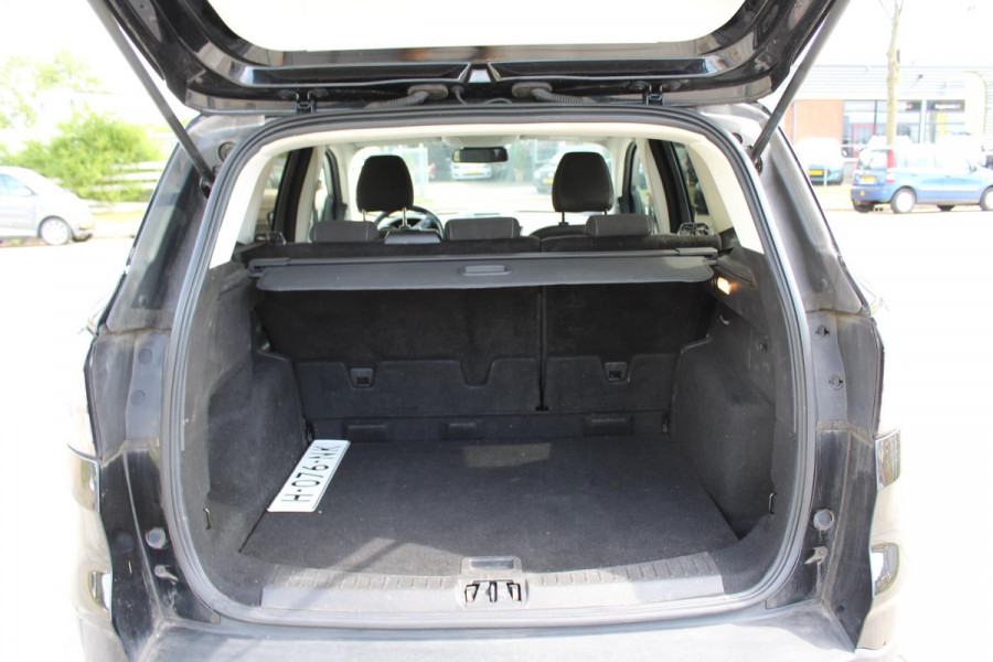 Ford Kuga 1.5 EcoBoost Titanium prijs is incl btw CAMERA TREKHAAK VERWARMBARE STOELEN MULTIMEDIA