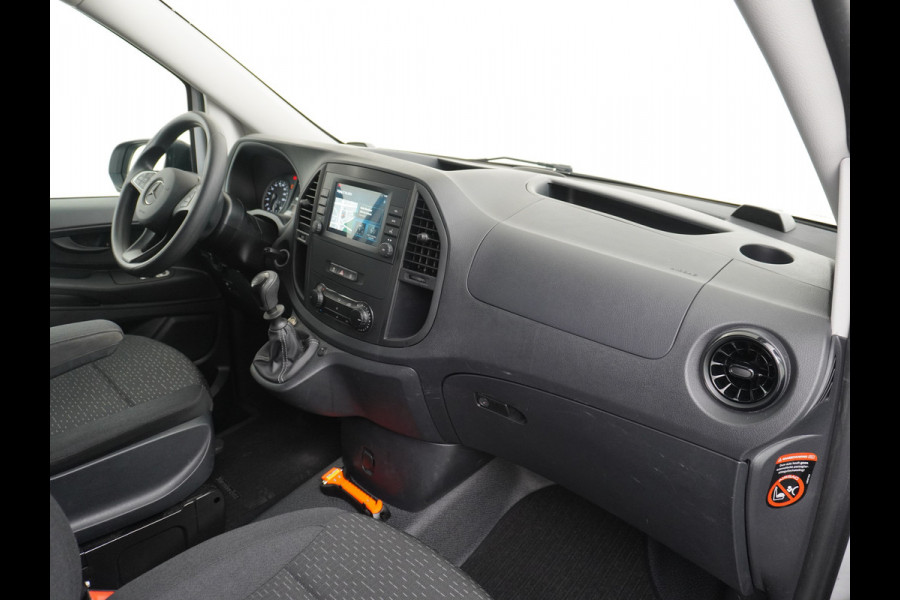 Mercedes-Benz Vito 116CDI 164PK Lang Navi PDC-v+a Camera ParkAssist Trekhaak Airco-CruiseC. Regen-Lichtsensor Bluetooth Schuifdeur Betonplex vloer Wandbetimmering + LedVerlichte-laadruim Dimlicht-Assist Tempmatik Warmtewerend-Glas Elektr-Spiegels+Verwarmd  2.000kg Trekvermogen 1e Eigenaar Nwe Model BlueTec gen 3  EURO 6 CI