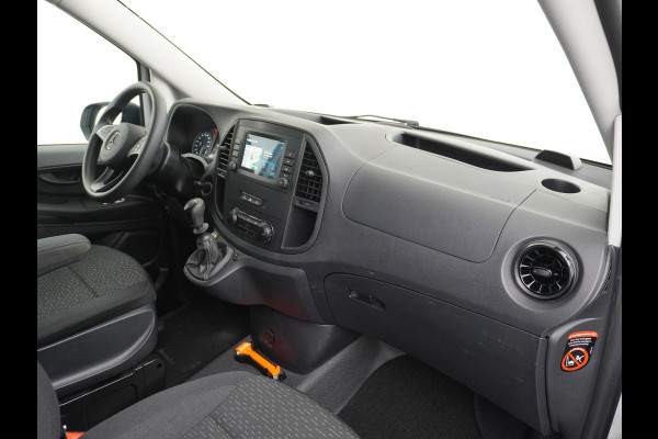 Mercedes-Benz Vito 116CDI 164PK Lang Navi PDC-v+a Camera ParkAssist Trekhaak Airco-CruiseC. Regen-Lichtsensor Bluetooth Schuifdeur Betonplex vloer Wandbetimmering + LedVerlichte-laadruim Dimlicht-Assist Tempmatik Warmtewerend-Glas Elektr-Spiegels+Verwarmd  2.000kg Trekvermogen 1e Eigenaar Nwe Model BlueTec gen 3  EURO 6 CI