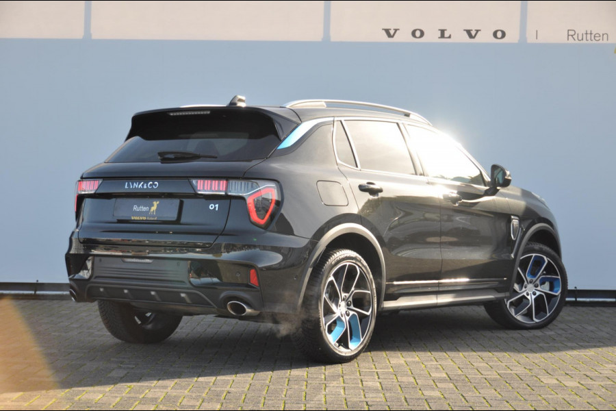 Lynk & Co 01 1.5 Lynk & Co 01 / 360 camera / Adaptieve cruise control/ Elektrische stoelen/ BLIS/ Stoelverwarming/ Elektrische achterklep/ Climate control/ Parkeersensoren met camera/ Regensensor/ Keyless entry