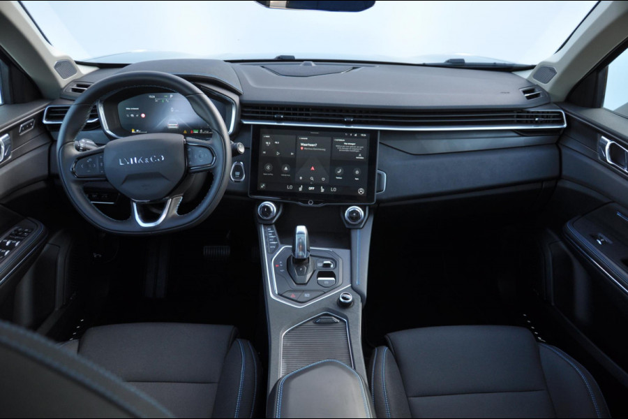 Lynk & Co 01 1.5 Lynk & Co 01 / 360 camera / Adaptieve cruise control/ Elektrische stoelen/ BLIS/ Stoelverwarming/ Elektrische achterklep/ Climate control/ Parkeersensoren met camera/ Regensensor/ Keyless entry