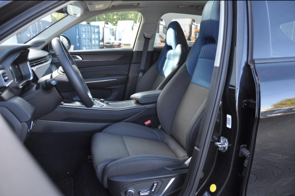 Lynk & Co 01 1.5 Lynk & Co 01 / 360 camera / Adaptieve cruise control/ Elektrische stoelen/ BLIS/ Stoelverwarming/ Elektrische achterklep/ Climate control/ Parkeersensoren met camera/ Regensensor/ Keyless entry