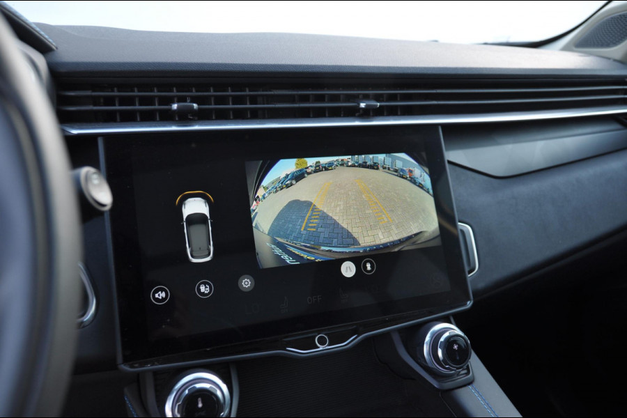 Lynk & Co 01 1.5 Lynk & Co 01 / 360 camera / Adaptieve cruise control/ Elektrische stoelen/ BLIS/ Stoelverwarming/ Elektrische achterklep/ Climate control/ Parkeersensoren met camera/ Regensensor/ Keyless entry