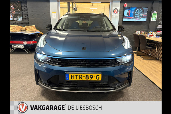 Lynk & Co 01 1.5 / pano / 360 camera / model 2023 / Infinity / navi /stoelverwarming