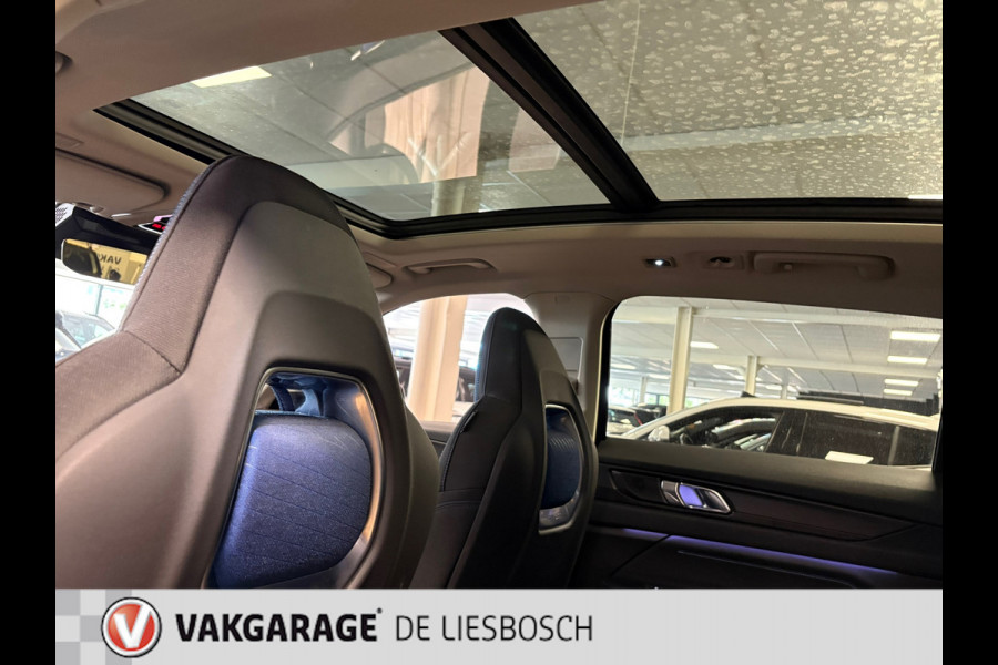 Lynk & Co 01 1.5 / pano / 360 camera / model 2023 / Infinity / navi /stoelverwarming