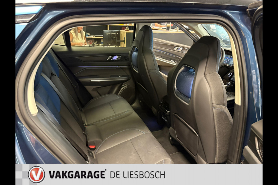 Lynk & Co 01 1.5 / pano / 360 camera / model 2023 / Infinity / navi /stoelverwarming